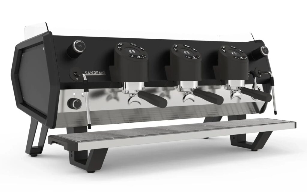Machine à espresso Sanremo D8 — 3 groupes, Tall, noire